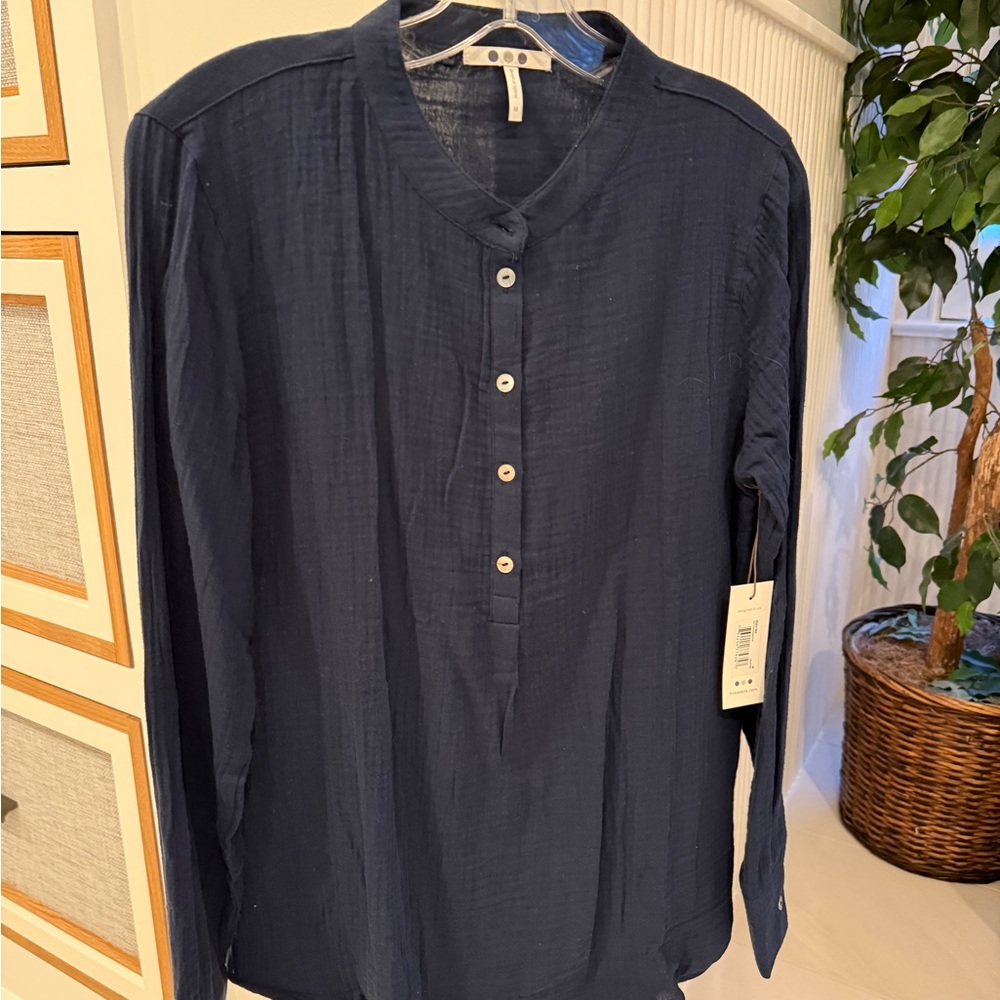 Three Dots Women’s Navy Blue Shirt